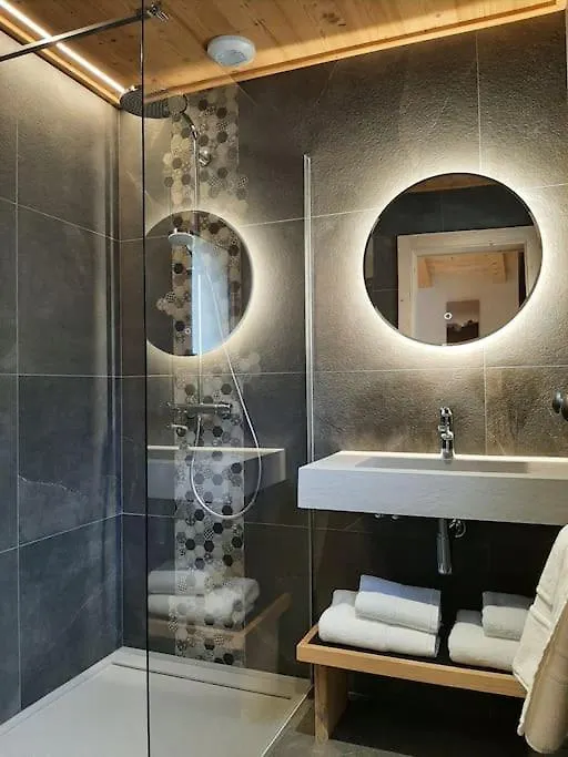 Chalet La Ferme D'Aime, Neuf, 15 Personnes Entremont 0*,  France