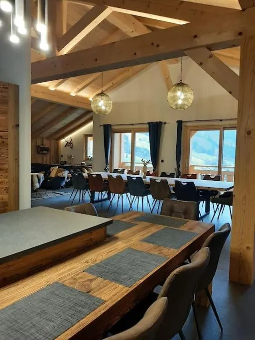 Chalet La Ferme D'Aime, Neuf, 15 Personnes Entremont